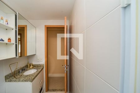 Apartamento para alugar com 82m², 2 quartos e 1 vagaBanheiro Social