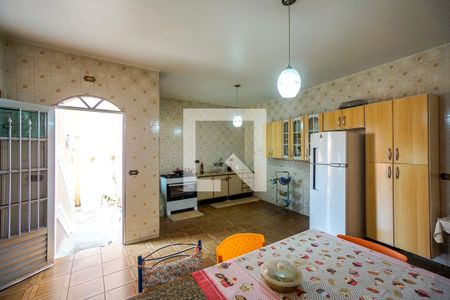 Casa à venda com 270m², 5 quartos e 3 vagasCozinha