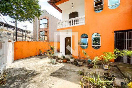 Casa à venda com 270m², 5 quartos e 3 vagasQuintal