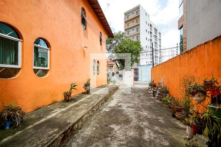 Casa à venda com 270m², 5 quartos e 3 vagasQuintal