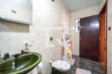 Casa à venda com 270m², 5 quartos e 3 vagasBanheiro social