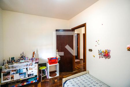 Casa à venda com 270m², 5 quartos e 3 vagasQuarto 02