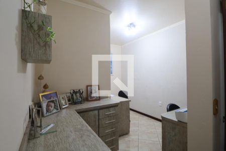 Casa à venda com 142m², 3 quartos e 2 vagasEscritório