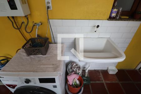 Casa à venda com 142m², 3 quartos e 2 vagasÁrea de Serviço