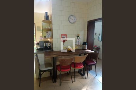 Casa de condomínio à venda com 350m², 6 quartos e 7 vagasCozinha