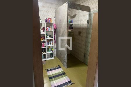 Casa de condomínio à venda com 350m², 6 quartos e 7 vagasQuarto