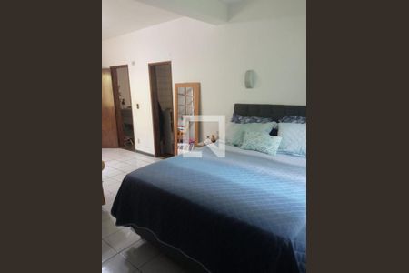 Casa de condomínio à venda com 350m², 6 quartos e 7 vagasQuarto