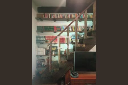 Casa de condomínio à venda com 350m², 6 quartos e 7 vagasEscritório