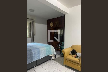 Casa de condomínio à venda com 350m², 6 quartos e 7 vagasQuarto