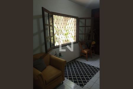 Casa de condomínio à venda com 350m², 6 quartos e 7 vagasQuarto