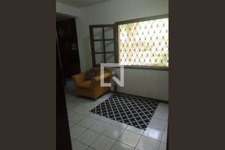Casa de condomínio à venda com 350m², 6 quartos e 7 vagasQuarto