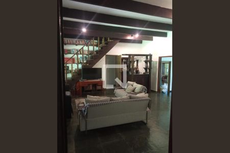 Sala de casa de condomínio à venda com 6 quartos, 350m² em Vale Verde, Belo Horizonte