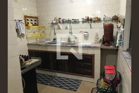 Casa de condomínio à venda com 350m², 6 quartos e 7 vagasCozinha