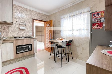 Casa à venda com 118m², 2 quartos e 2 vagasCozinha