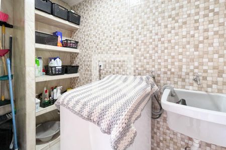 Casa à venda com 118m², 2 quartos e 2 vagasÁrea de Serviço