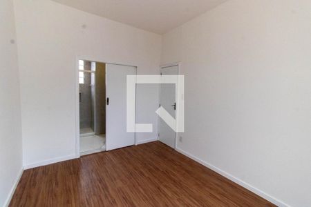 Apartamento à venda com 75m², 2 quartos e sem vaga Apartamento à venda com 75m², 2 quartos e sem vagaSuíte