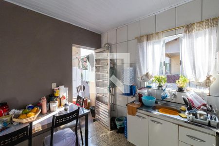 Casa à venda com 200m², 6 quartos e 2 vagas Casa à venda com 200m², 6 quartos e 2 vagasCozinha 3