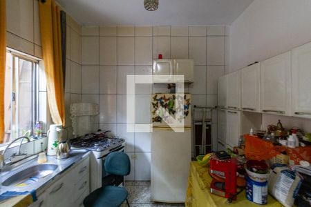 Casa à venda com 200m², 6 quartos e 2 vagas Casa à venda com 200m², 6 quartos e 2 vagasCozinha 4