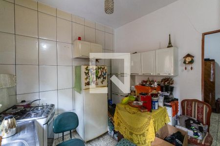 Casa à venda com 200m², 6 quartos e 2 vagas Casa à venda com 200m², 6 quartos e 2 vagasCozinha 4