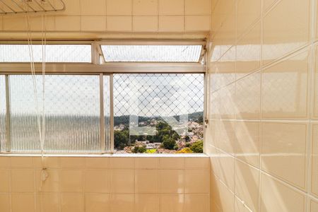 Apartamento para alugar com 70m², 2 quartos e 1 vagaÁrea de Serviço