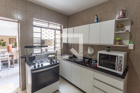 Casa à venda com 200m², 4 quartos e 2 vagasCozinha
