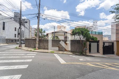Casa à venda com 200m², 4 quartos e 2 vagasFachada