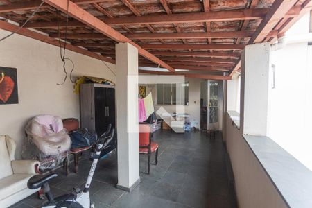 Casa à venda com 200m², 4 quartos e 2 vagasVaranda 2 no 2° Andar