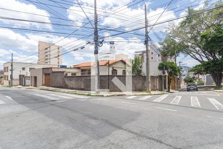 Casa à venda com 200m², 4 quartos e 2 vagasFachada
