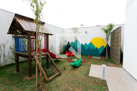 Apartamento à venda com 32m², 2 quartos e 1 vaga Apartamento à venda com 32m², 2 quartos e 1 vagaÁrea comum - Playground