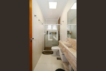 Casa à venda com 400m², 3 quartos e 5 vagasBanheiro da Suíte 1