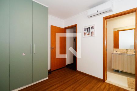 Casa à venda com 400m², 3 quartos e 5 vagasSuíte 2