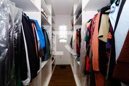 Casa à venda com 400m², 3 quartos e 5 vagasCloset da Suíte 1