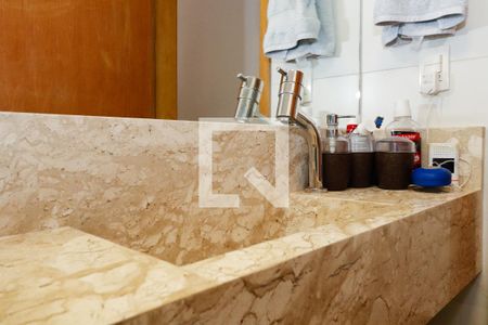 Casa à venda com 400m², 3 quartos e 5 vagasBanheiro da Suíte 1