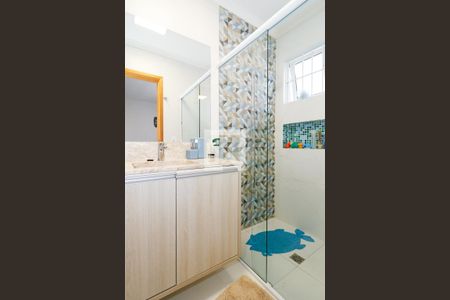 Casa à venda com 400m², 3 quartos e 5 vagasBanheiro da Suíte 2