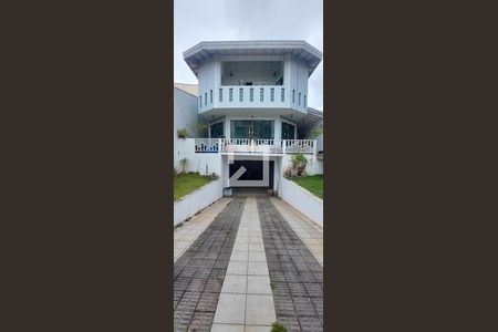 Casa à venda com 480m², 5 quartos e 8 vagas Casa à venda com 480m², 5 quartos e 8 vagasFachada Casa