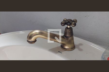 Casa à venda com 480m², 5 quartos e 8 vagas Casa à venda com 480m², 5 quartos e 8 vagasLavabo 1