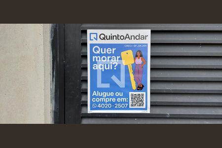 Casa à venda com 480m², 5 quartos e 8 vagas Casa à venda com 480m², 5 quartos e 8 vagasPlaquinha