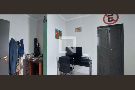 Casa à venda com 480m², 5 quartos e 8 vagas Casa à venda com 480m², 5 quartos e 8 vagasQuarto 2 Suíte