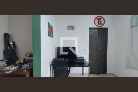 Casa à venda com 480m², 5 quartos e 8 vagas Casa à venda com 480m², 5 quartos e 8 vagasQuarto 2 Suíte