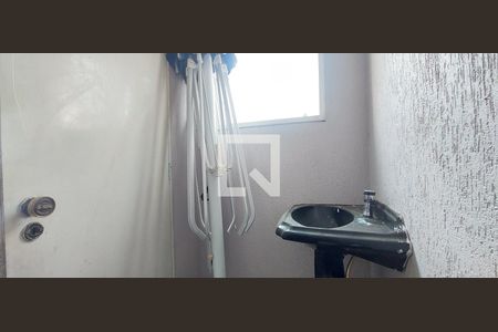 Casa à venda com 480m², 5 quartos e 8 vagas Casa à venda com 480m², 5 quartos e 8 vagasLavabo da edícula