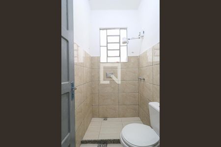 Casa à venda com 50m², 2 quartos e sem vaga Casa à venda com 50m², 2 quartos e sem vagaBanheiro