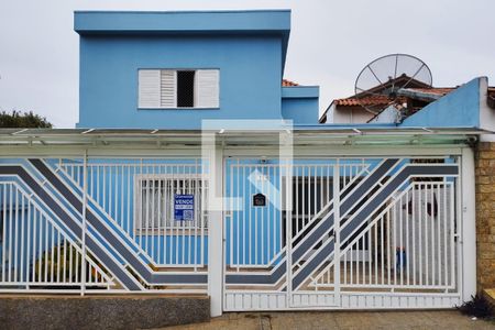 Casa à venda com 178m², 3 quartos e 3 vagasFachada