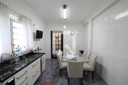 Casa à venda com 178m², 3 quartos e 3 vagasCozinha