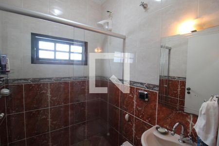 Casa à venda com 178m², 3 quartos e 3 vagasBanheiro 1