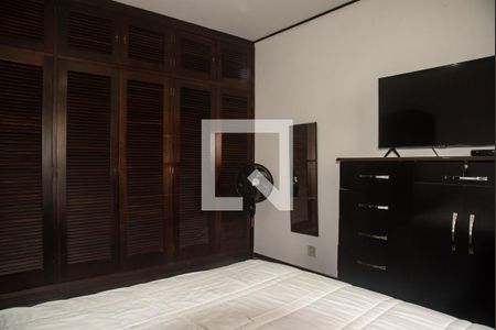 Casa à venda com 300m², 5 quartos e 2 vagasEdícula - Quarto 1