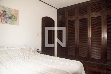 Casa à venda com 300m², 5 quartos e 2 vagasEdícula - Quarto 1
