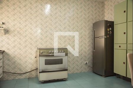 Casa à venda com 300m², 5 quartos e 2 vagasEdícula - Cozinha