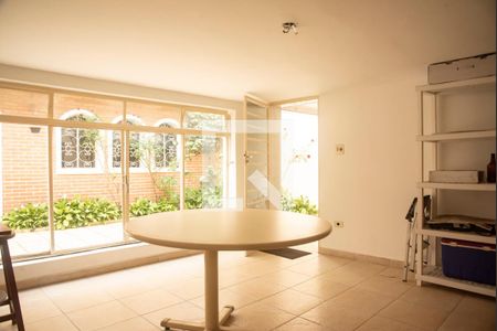 Casa à venda com 300m², 5 quartos e 2 vagasSalão