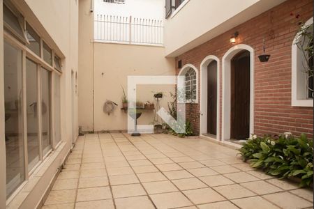 Casa à venda com 300m², 5 quartos e 2 vagasQuintal