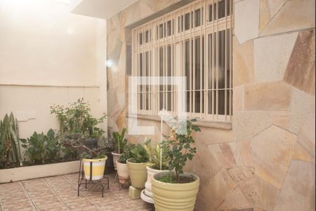 Casa à venda com 300m², 5 quartos e 2 vagasFrente da Casa